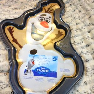 NWT! WILTON DISNEY Olaf Frozen cookie pan